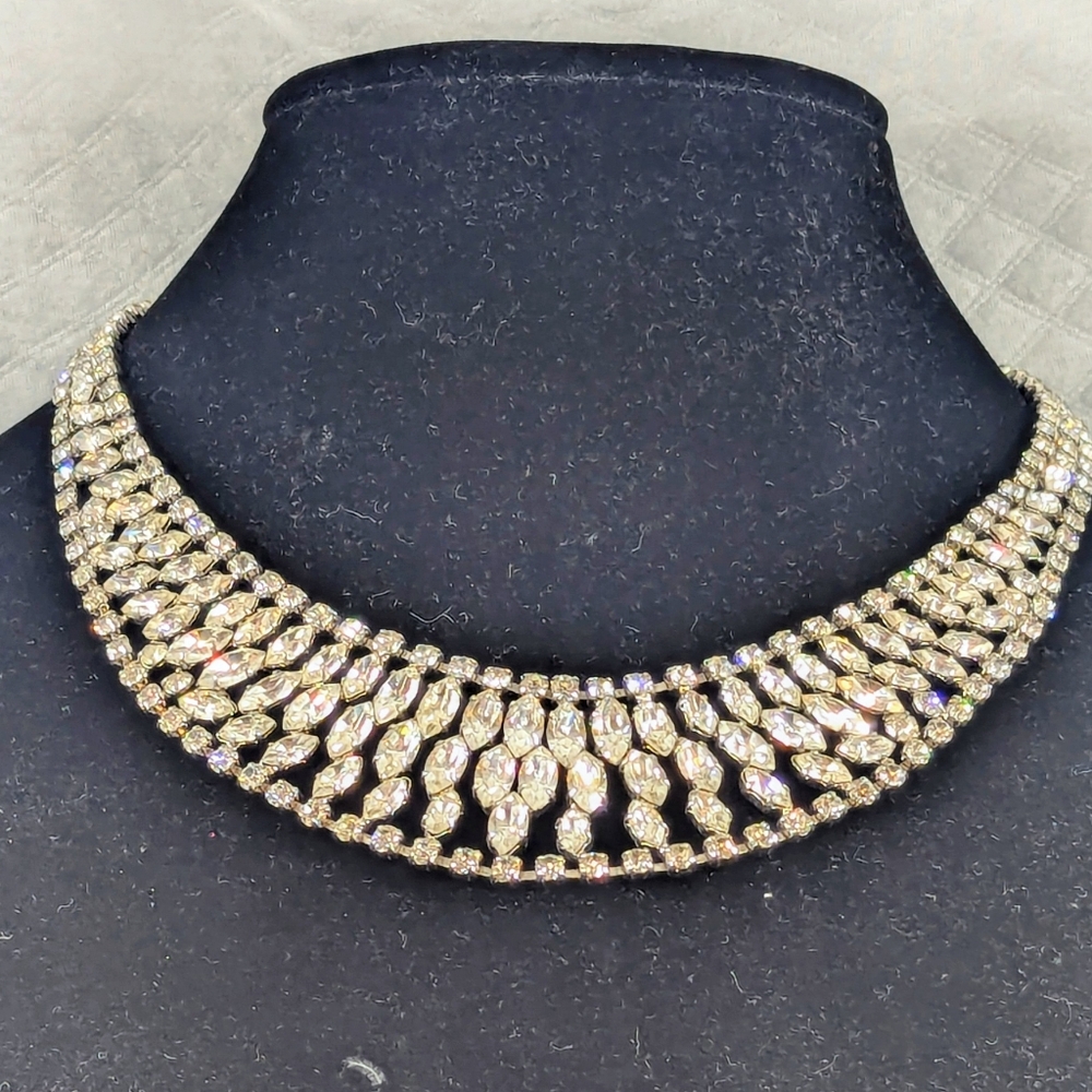 🇦🇹 MADE IN AUSTRIA STAMPED VINTAGE AUSTRIAN CRYSTAL NECKLACE